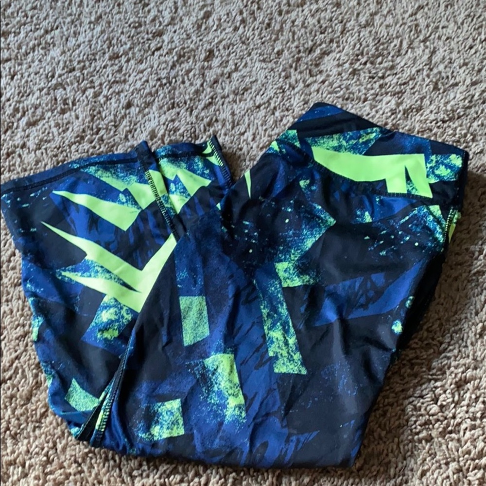 Cropped workout leggings